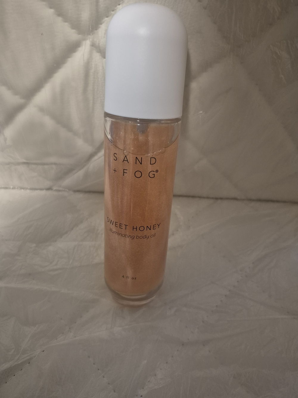 SAND + FOG Sweet Honey Illuminating Body Oil — Shimmering Gold